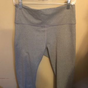 Fabletics capri length yoga pants - sz large